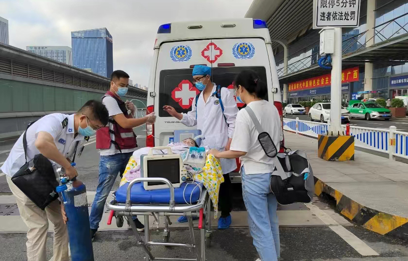 丽江救护车出租公司